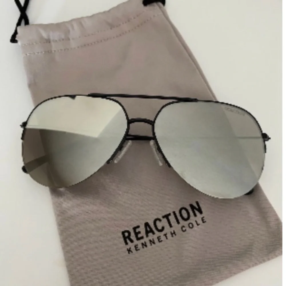 KENNETH COLE REACTION Pilot Men's Sunglasses